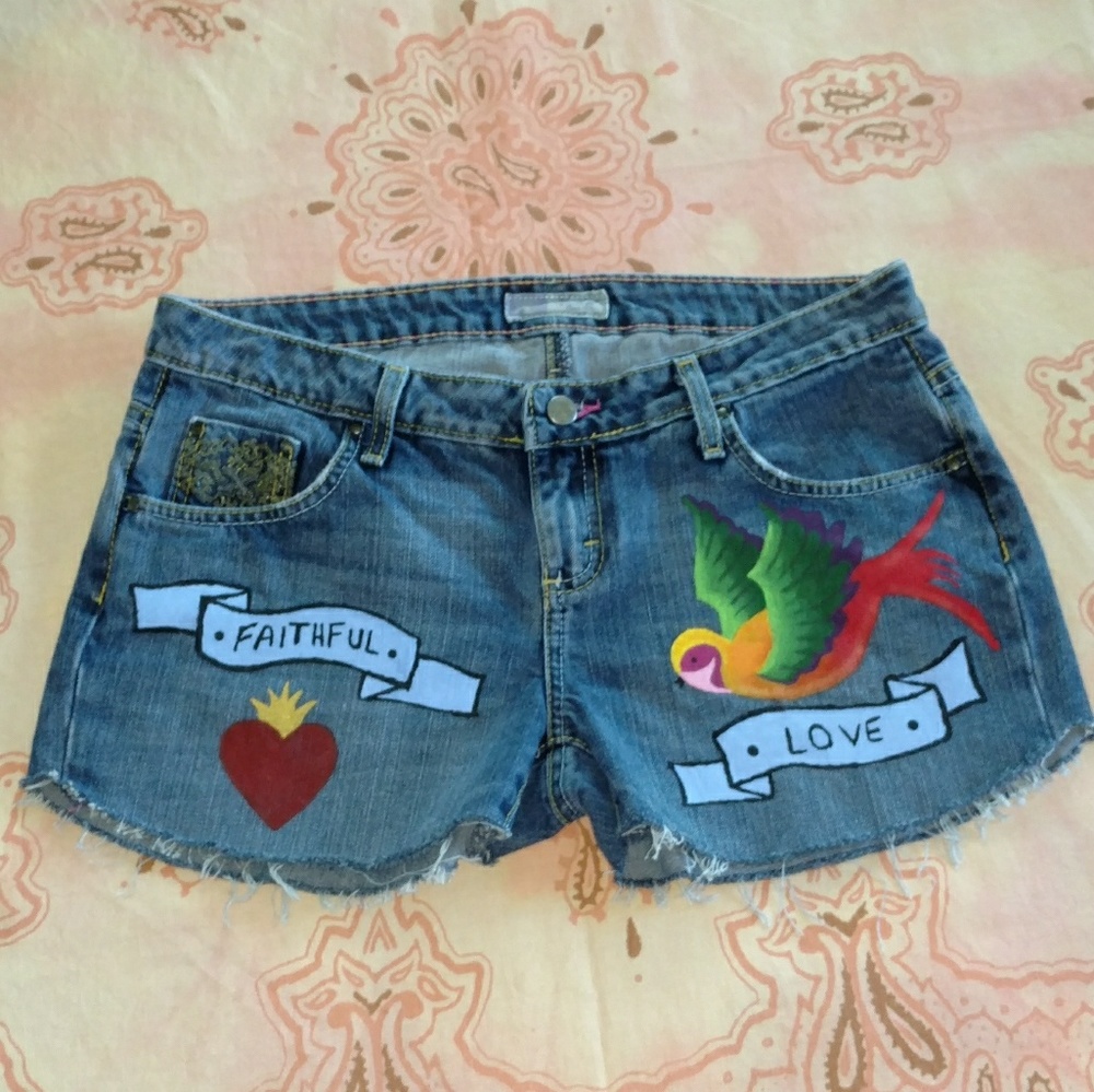 Distressed Hand Painted Shorts Faithful Love Bird - Picture 1 of 5